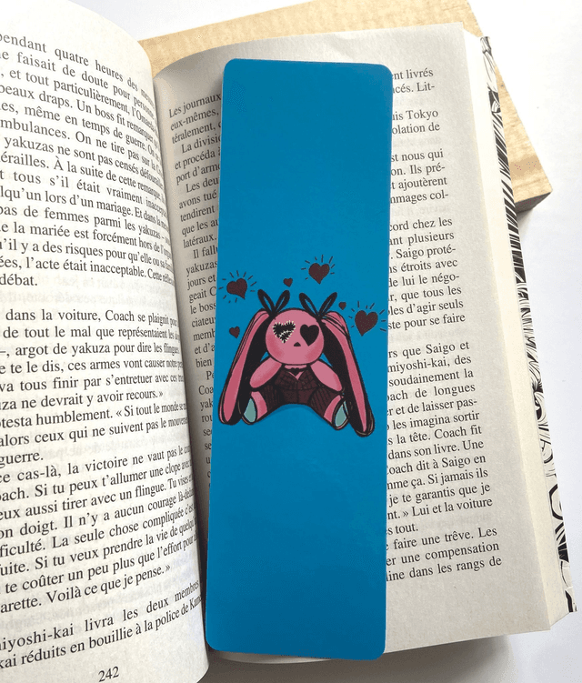 MARQUE PAGE &quot;LAPIN ROSE GOTH&quot;
